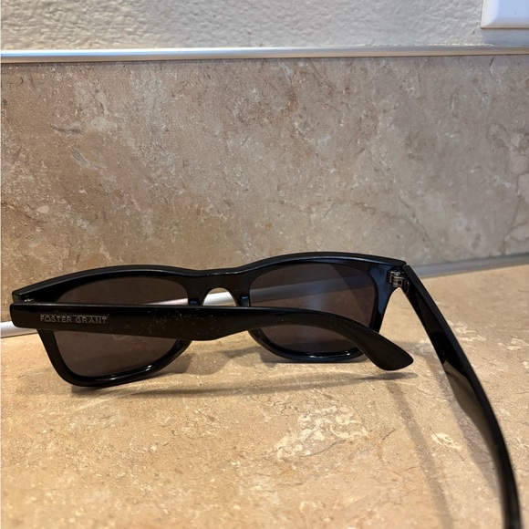 Foster Grant Black Sunglasses - Picture 2 of 2